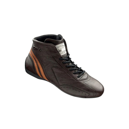 Brown Carrera MY 2021 Vintage Racing shoe with a visible brand label on a white background